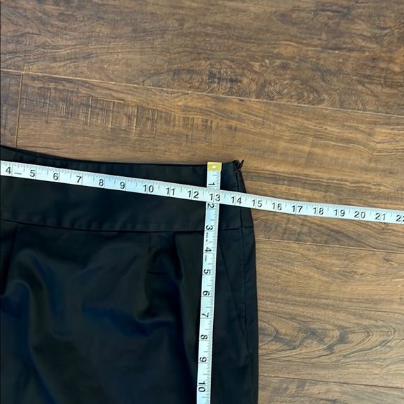 Elegant Black Skirt - Picture 6 of 8